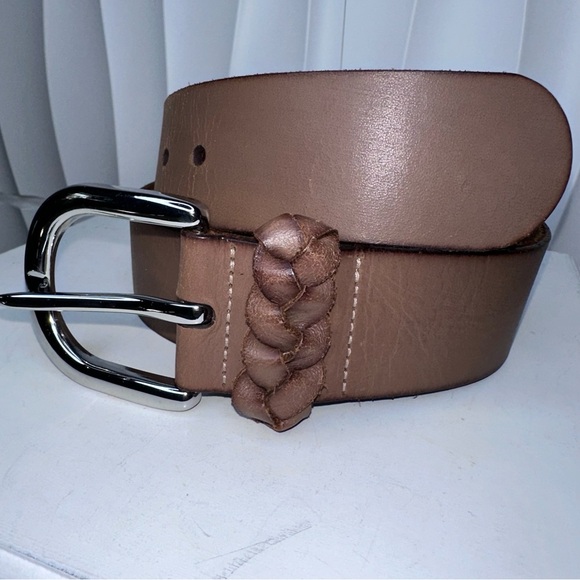 Ann Taylor LOFT Genuine Leather Belt - Picture 2 of 3